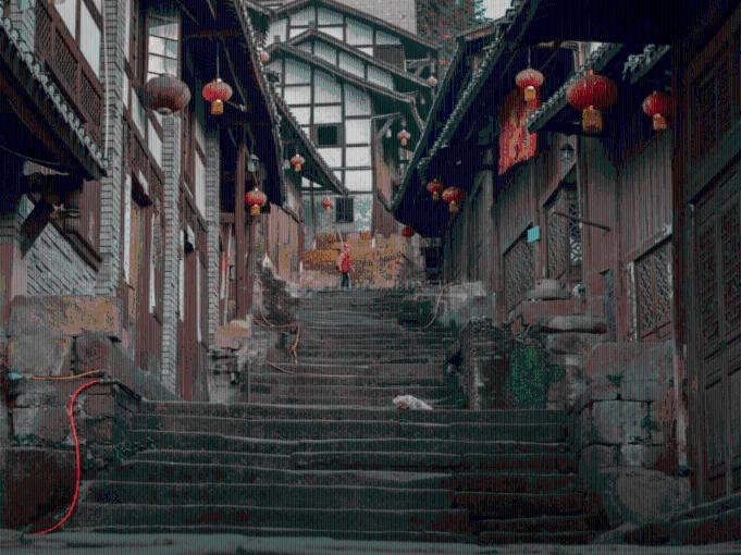 凰家看台|房地产的废墟里,八冠王在自救